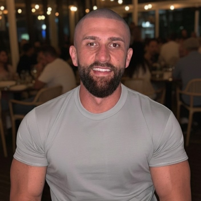 Levi Santiago headshot